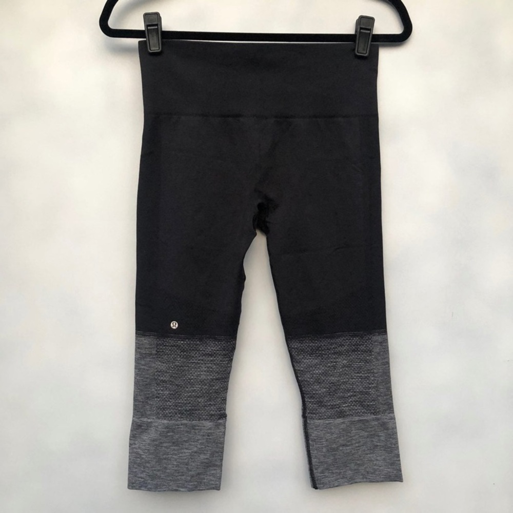 Size 6 lululemon cropped leggings